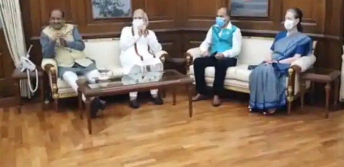 PM, Sonia Gandhi At Speaker's Meet After Abrupt End To Lok Sabha Session