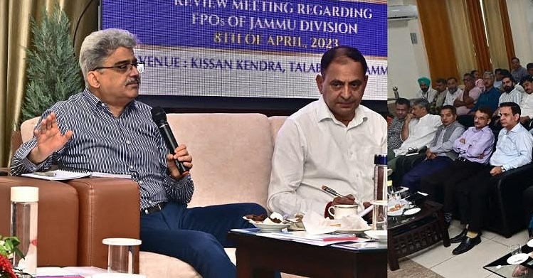 Dulloo holds day-long interaction with FPOs of Jammu division
