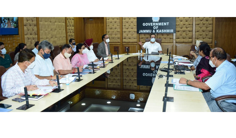 Navin chairs maiden meeting of Committee on implementation of dev package for agri, rural activities in JK