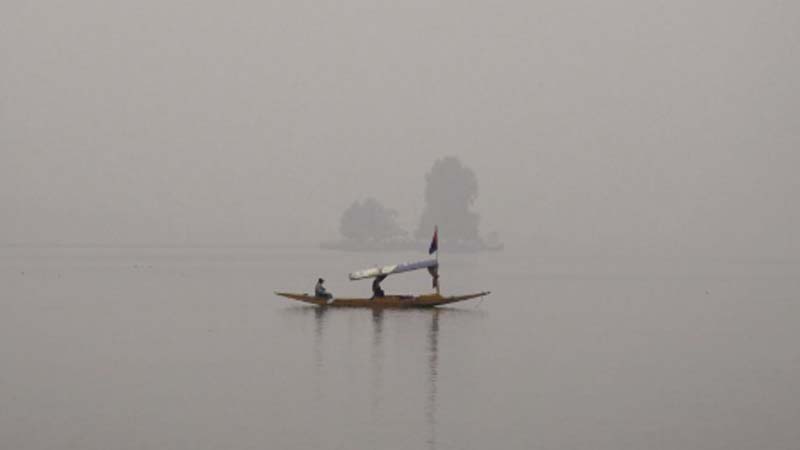 Cold wave conditions intensify in Kashmir; Srinagar records minus 5.3 degrees C
