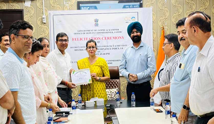 DC Jammu felicitates officers with excellent performance