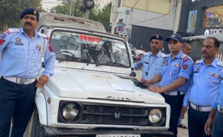 Traffic Police Jammu continues its drive against Non-fixation of HSRP