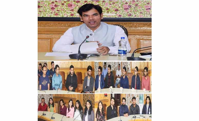 IAS probationers of 2021 Batch AGMUT Cadre call on Div Com Kashmir