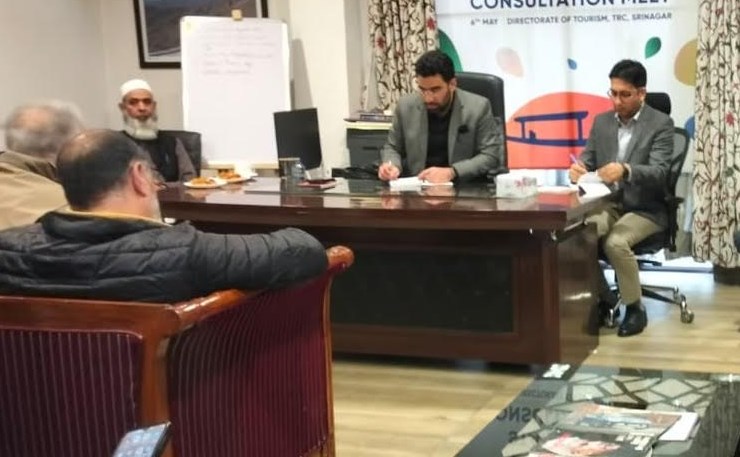 Secretary Tourism directs for establishment of dedicated tourist service helpline immediately, stakeholder meetings on first Saturday of every month