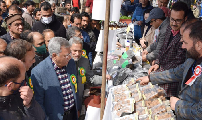 Advisor Farooq Khan inaugurates 7th Technology Exhibition cum Seed Sale Mela at SKUAST-K