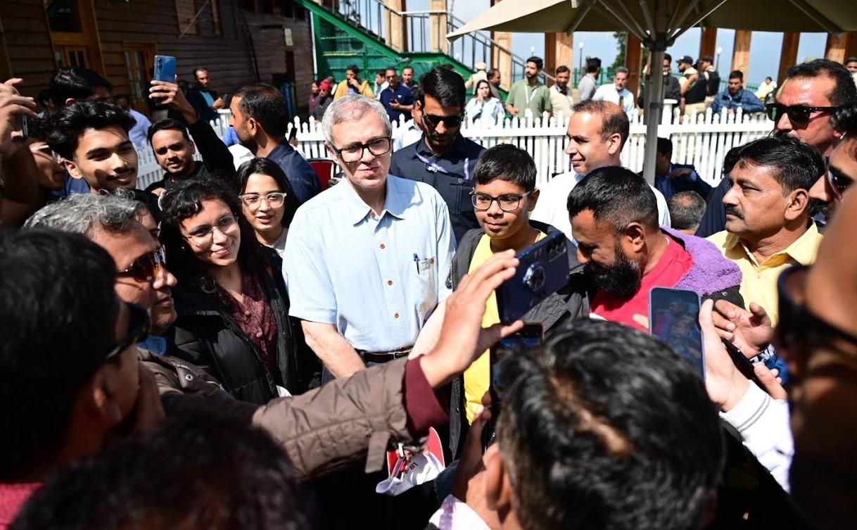 Back-to-back meetings at Gulmarg and Pahalgam aimed at restoring public confidence: CM