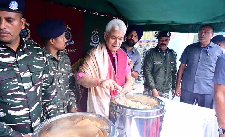 Make sure every possible comfort is provided to pilgrims: LG to Officials