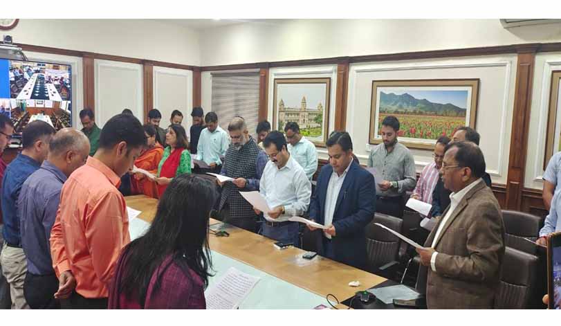 ACS Home administers Rashtriya Ekta Diwas pledge to officers, officials