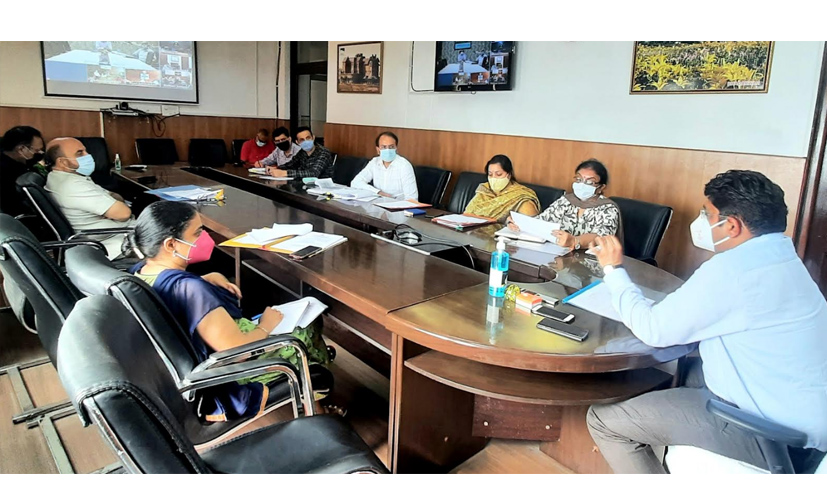 DC Jammu reviews progress of work on PMDP projects