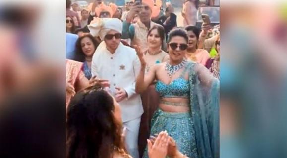 Priyanka Chopra Stuns in Heavy-Embellished Lehenga at Brother's Wedding!