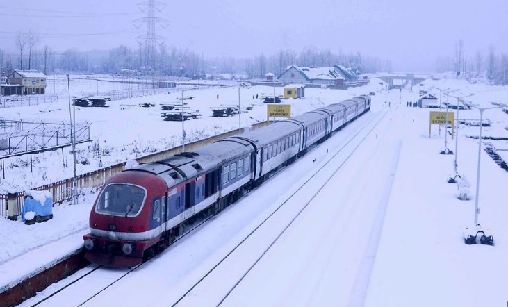 MeT predicts snow, rain in Jammu Kashmir for next 48 hours