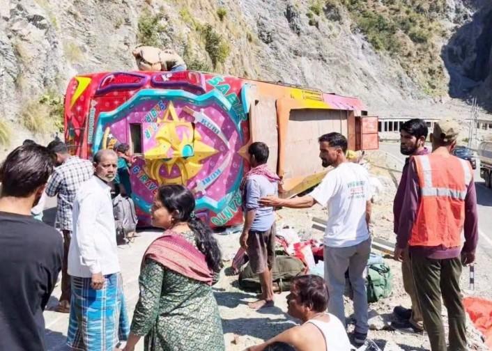 Volvo Bus Overturns Near Ramban Town, 33 Injured; 9 Referred to GMC Jammu
