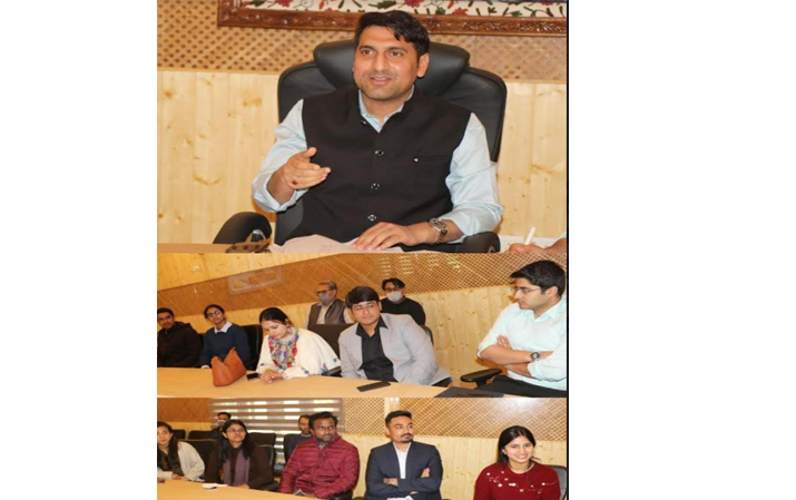 IAS Probationers of AGMUT cadre call on DC Srinagar