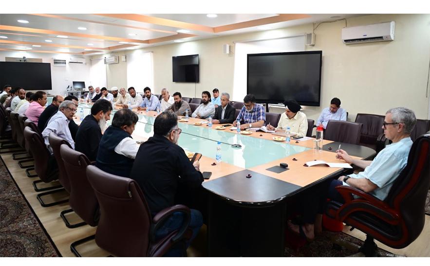 Chief Minister chairs meeting of trader's delegation, KTMF highlights issues for redressal