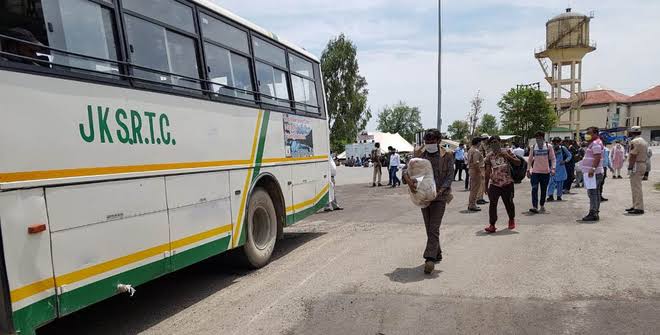 Over 30,000 Stranded residents reach J&K Amid Lockdown
