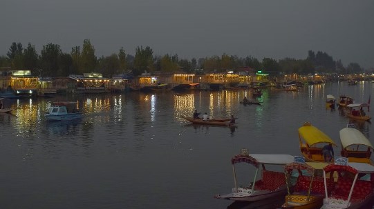 Rains lash plains in J&K, MeT predicts more till May 26