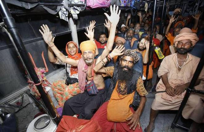 Fresh batch of 7993 pilgrims leave for Amarnath Cave Shrine from Jammu