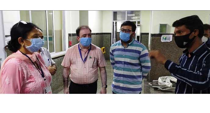Dr Sudhan inspects ongoing works at MCH Gandhi Nagar