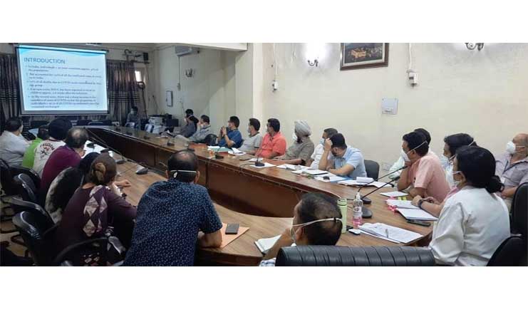 Principal GMC Jammu reviews preparedness of Paediatric COVID-19 task force