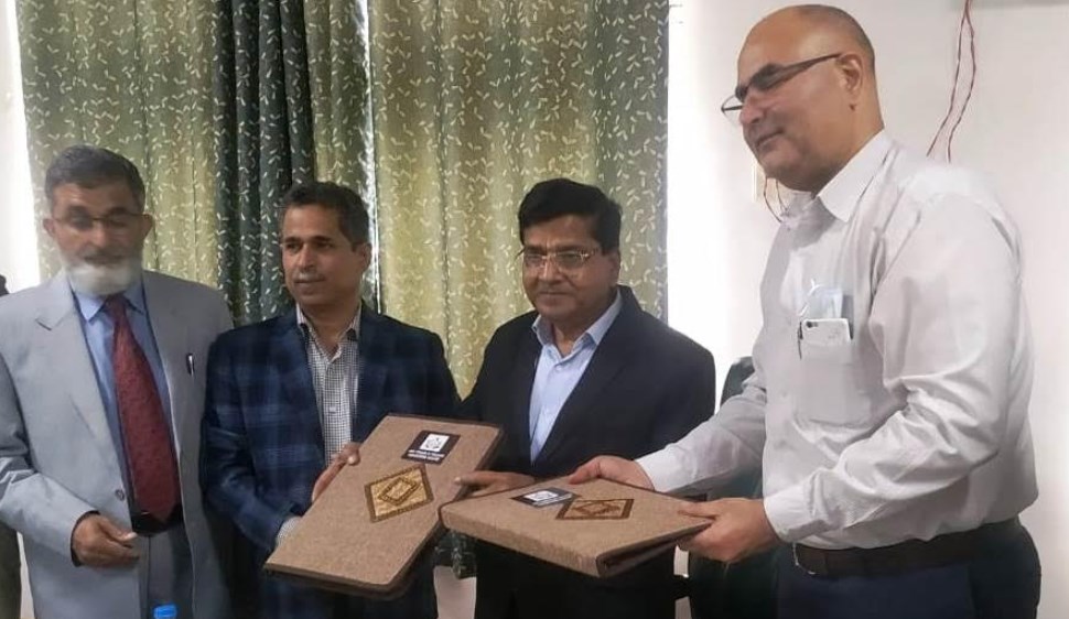 SKUAST-J & J&K KVIB ink MoA for implementation 3 Beekeeping clusters in Jammu
