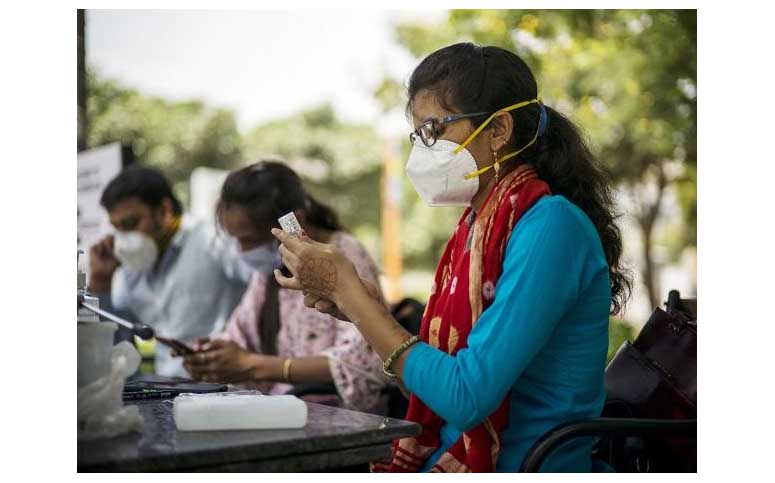 India reports 38,949 new COVID cases, 542 deaths; active cases decline to 4,30,422