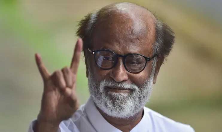 Rajinikanth says 'NO' to politics, dissolves Rajini Makkal Mandram