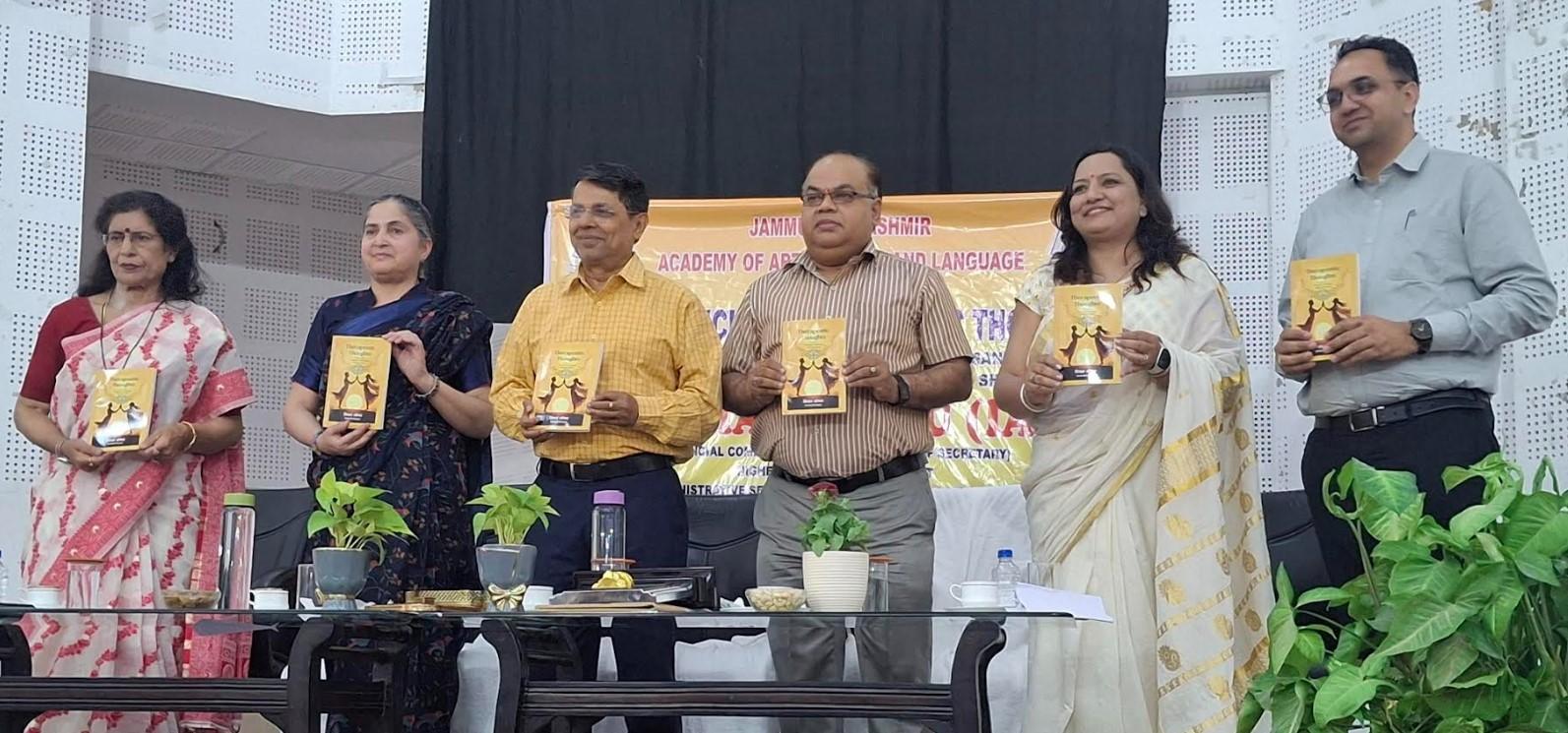 Shantmanu releases Vandana Sharma’s Book “Therapeutic Thoughts”