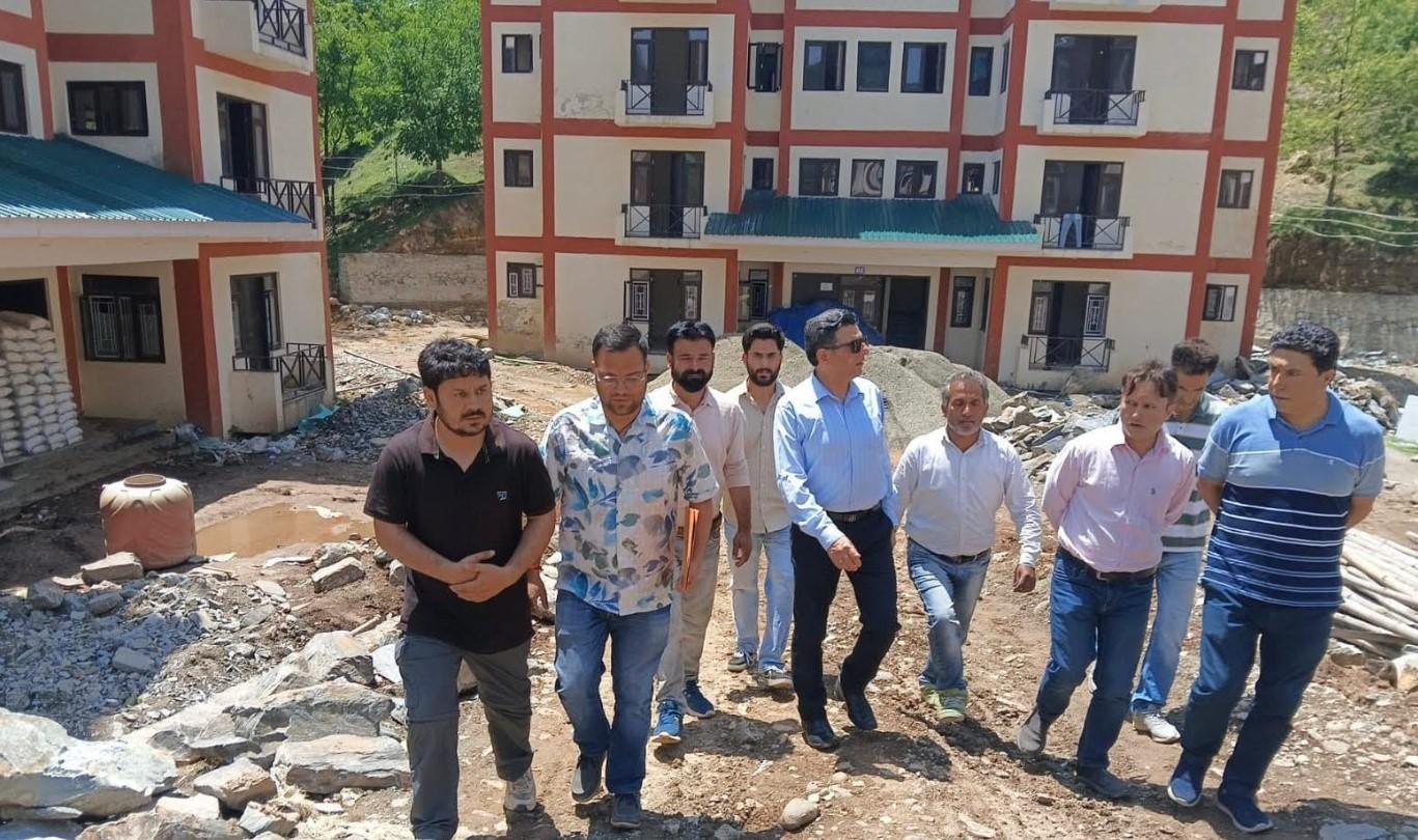 R&R Commissioner reviews arrangements for Kheer Bhawani mela