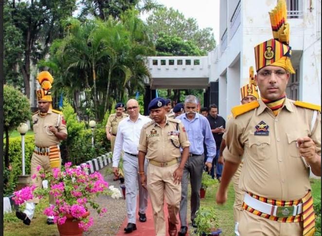 IGP Jammu leads Van Mahotsav celebration at GO’s Mess Jammu in collaboration with J&K Forest Department