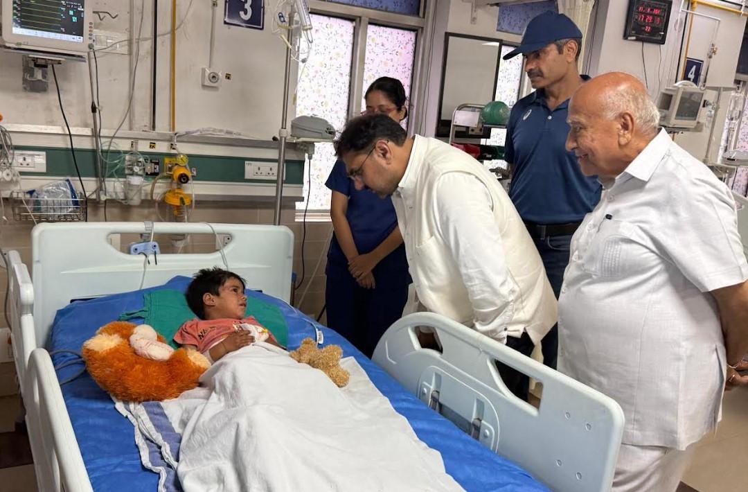 Satish Sharma visits Kathua, meets affected families of cloudburst incident