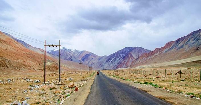 MHA orders suspension of mobile internet in Leh till October 3