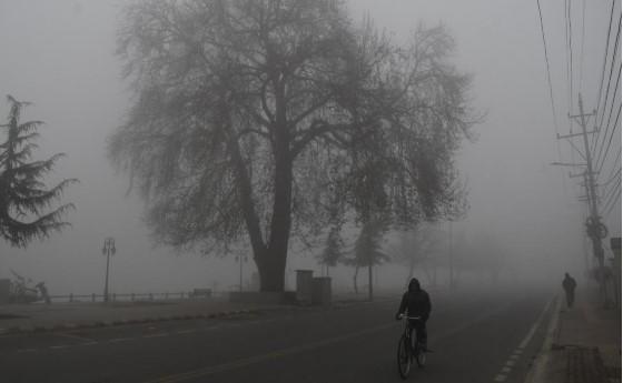 Cold Wave Tightens Grip Over Kashmir, Srinagar Shivers at -4°C