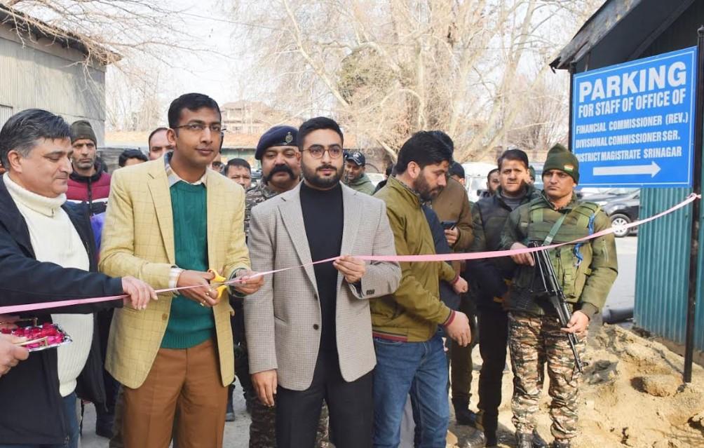 Div Com Kashmir Inaugurates Parking Facility at Old Secretariat