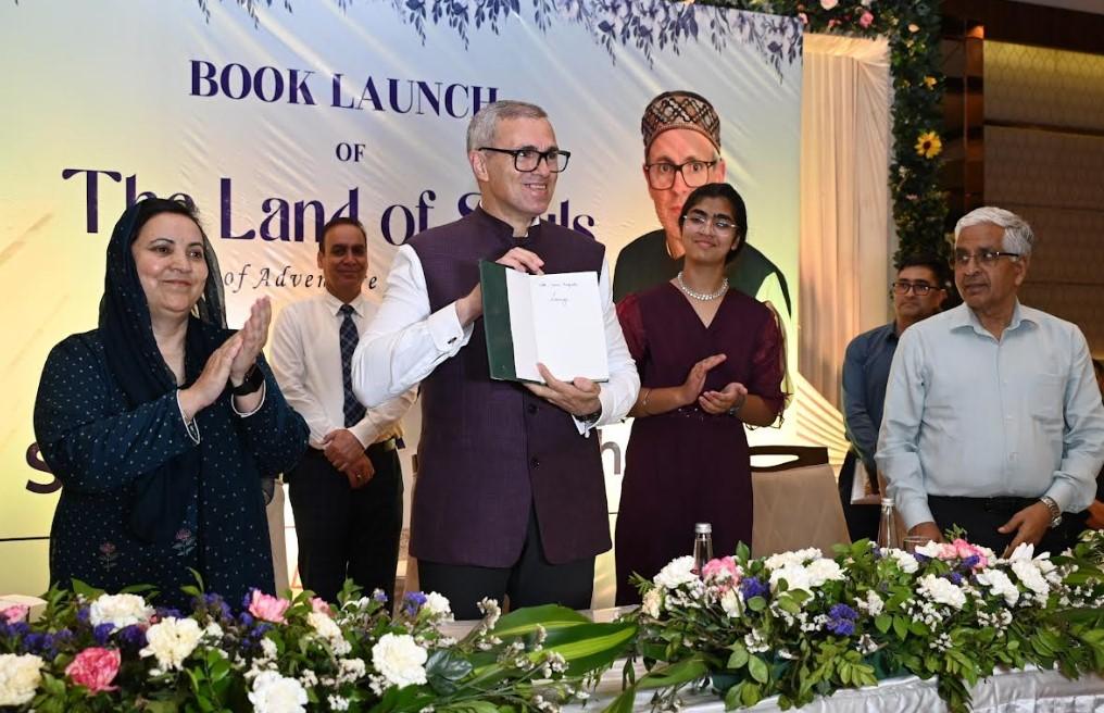 Chief Minister Omar Abdullah releases book by 15-year-old author Laranya R Kumar