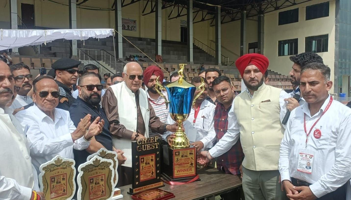 Dr Farooq inaugurates Sher-e-Kashmir Cricket Tournament at MAM Stadium