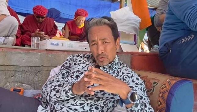Sonam Wangchuk ends hunger-strike, appeals for peace amid violent protests in Ladakh