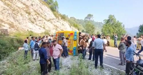 LG Sinha Expresses Grief Over Fatal Road accident in Reasi