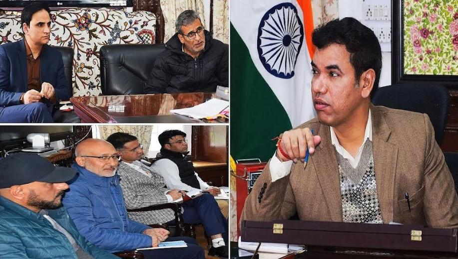 Div Com Kashmir for hassle-free tourist facilities at Gulmarg