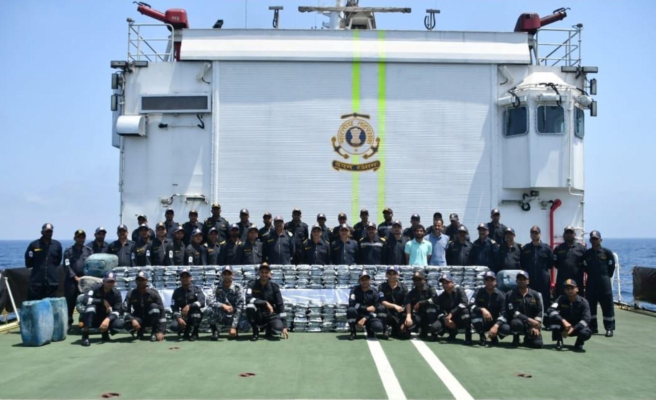 300 Kg Drugs Worth Rs 1800 Crore Seized Near Gujarat Coast