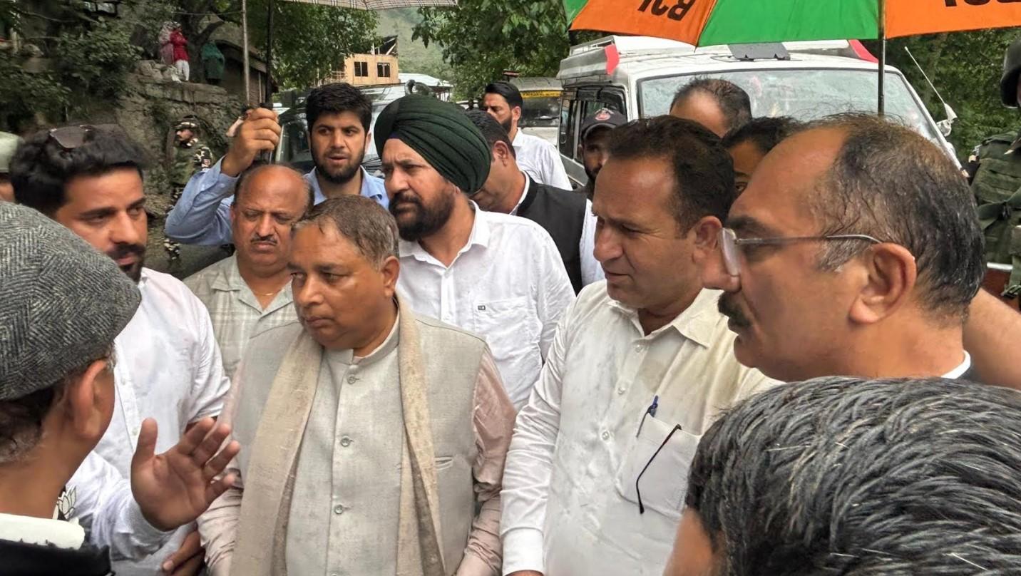 BJP J&K delegation visits shelling affected villages in Karnah, Kupwara