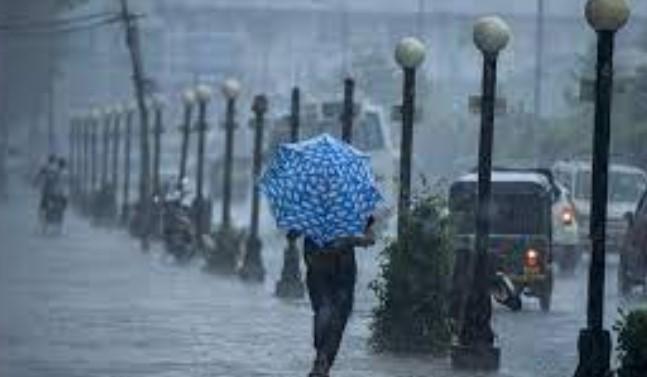 Red alert in J&K for thunderstorms, flash floods and landslides