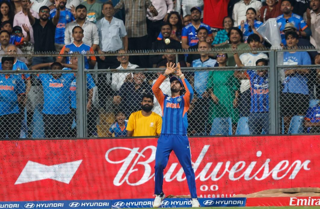 India enter T20 World Cup 2026 final, beat England despite Jacob Bethell's heroic effort