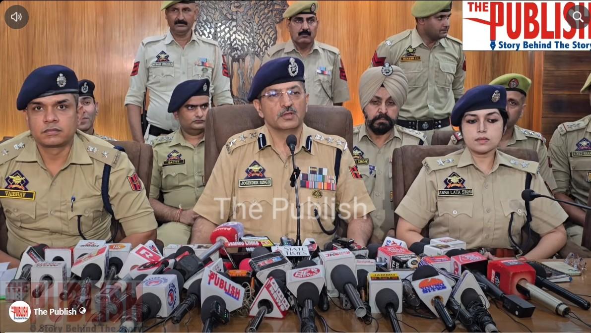 AK-47, Pistol, Narcotics Recovered as Two Suspects Arrested in Amritsar: SSP Jammu