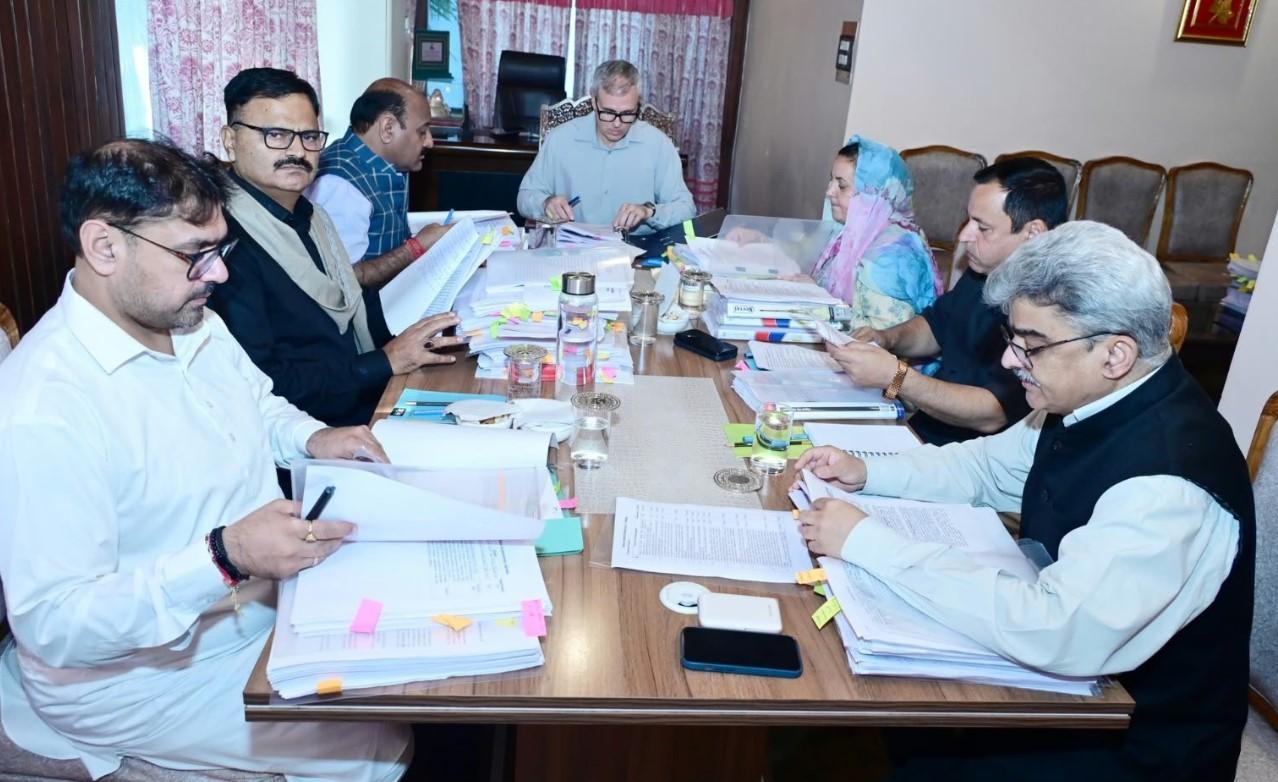 Major Pension Relief for Thousands of J&K Employees as Omar Abdullah Government Allows Switch to OPS