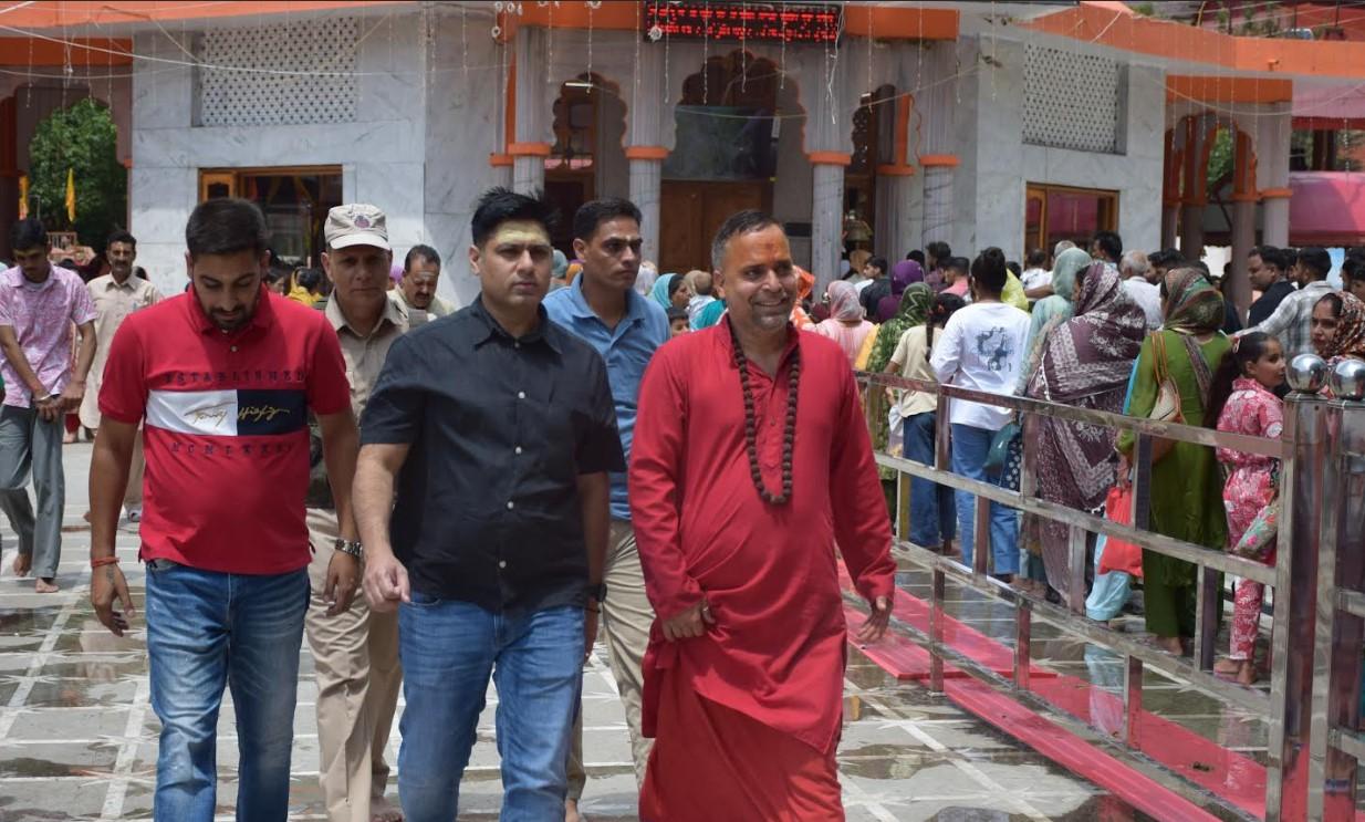 DC Poonch visits Shri Budha Amarnath Ji Shrine at Mandi to oversee Yatra arrangements