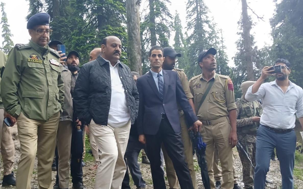 CM sends deputy CM to Gulmarg to monitor rescue efforts following Gondola disruption