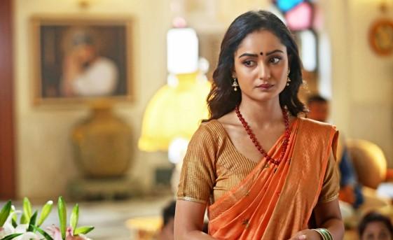 Tridha Choudhury reveals her experience working with Prakash Jha on Ek Badnaam Aashram Season 3 Part 2!