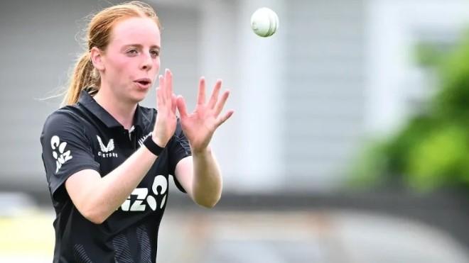 Bree Illing, Bella James earn maiden NZ central contracts