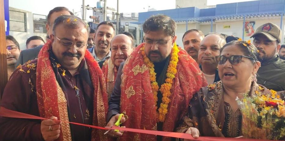 Satish Sharma inaugurates Rooftop Solar Power Plant at JK Cable Car Corporation