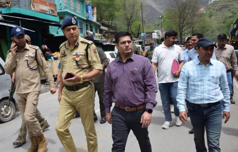DC Poonch conducts inspection of Mughal Road